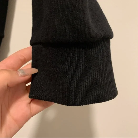 Givenchy sweater - Picture 5 of 8